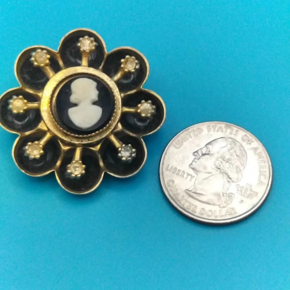 Vintage Coro Cameo Brooch Pin Gold Tone Flower Design Rhinestone Accents